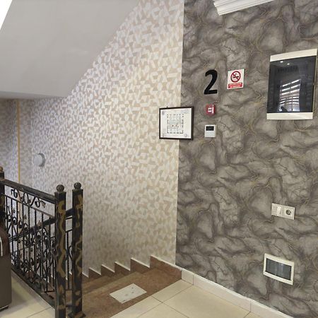 Eleon Hotel Baky Esterno foto