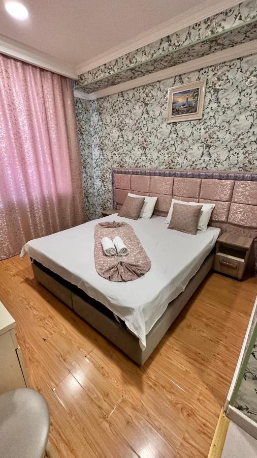 Eleon Hotel Baky Esterno foto