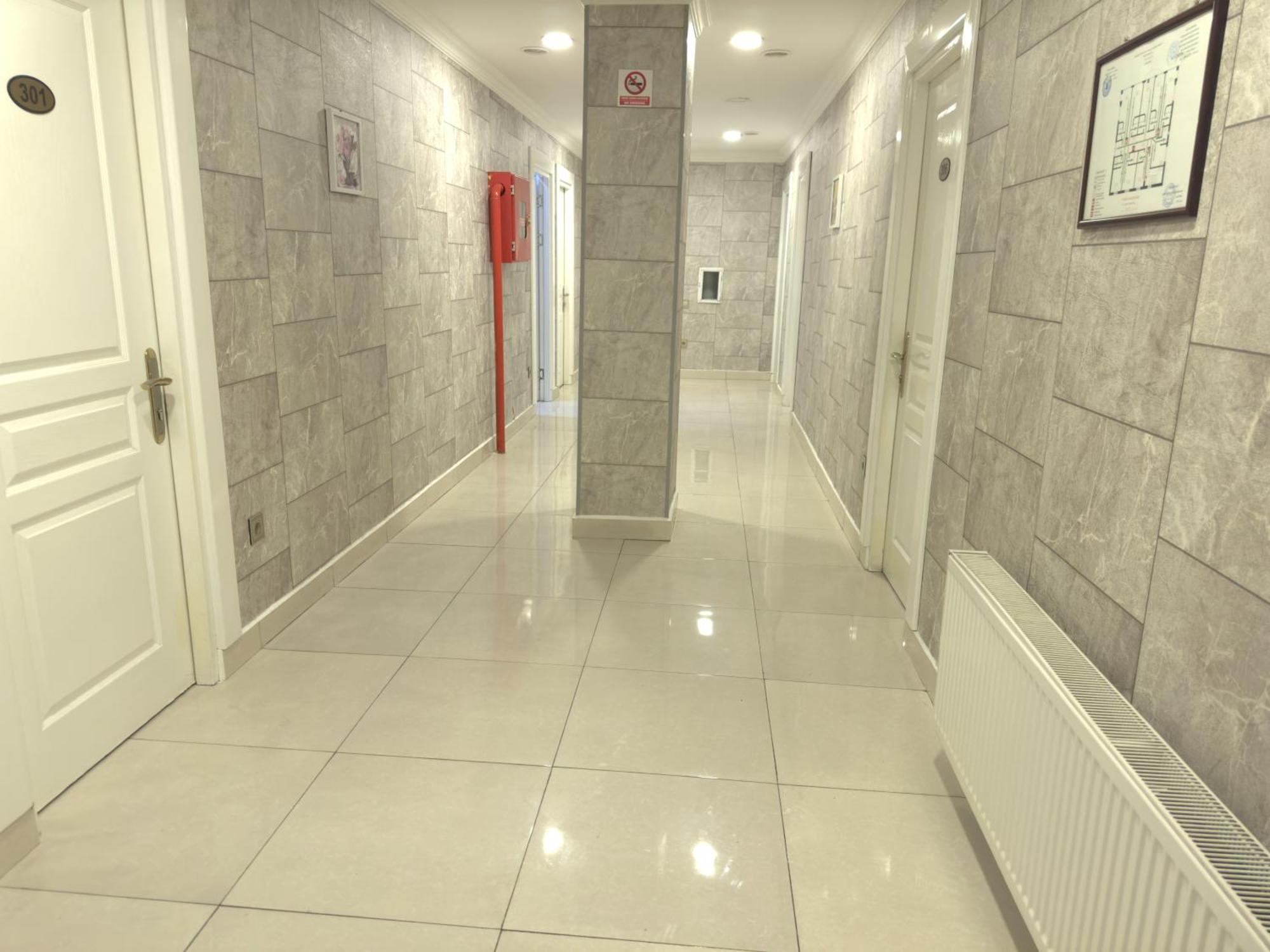 Eleon Hotel Baky Esterno foto